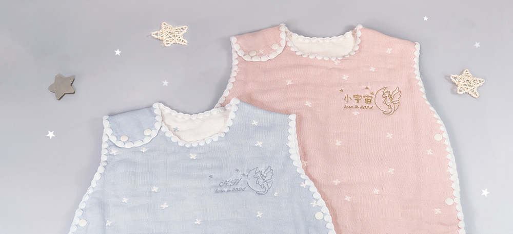 10mois品牌官網與專櫃獨家推出與日本零時差，客製化刺繡服務