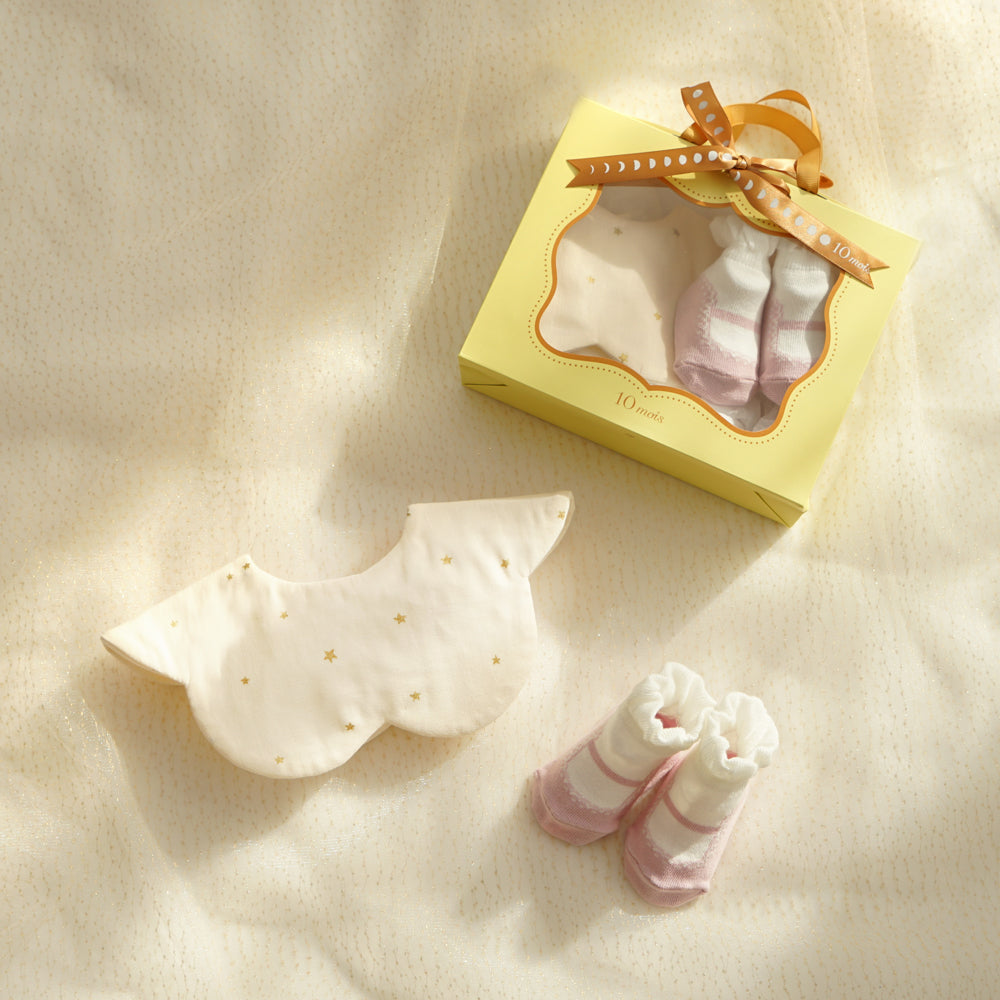 星空花瓣口水巾圍兜短襪小禮盒組