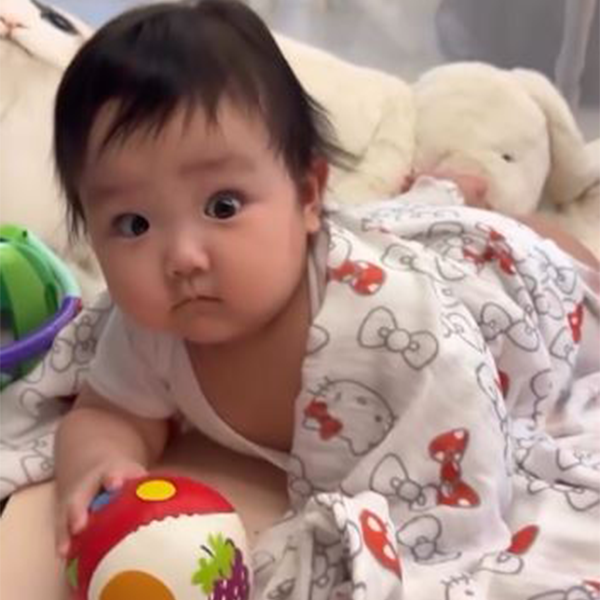 酷洛妮 目前是個幼兒