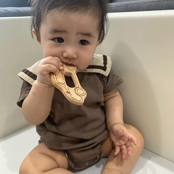 什麼東西都會放嘴巴咬