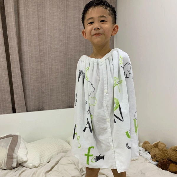 孩子們洗好澡都像戰爭一樣