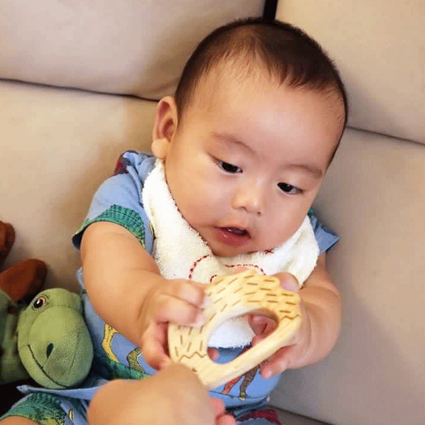 最近來到了口水爆發期