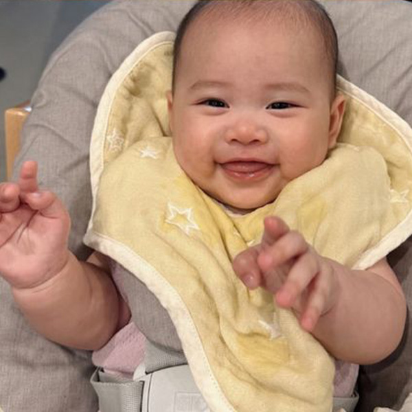 今天第一次吃副食品